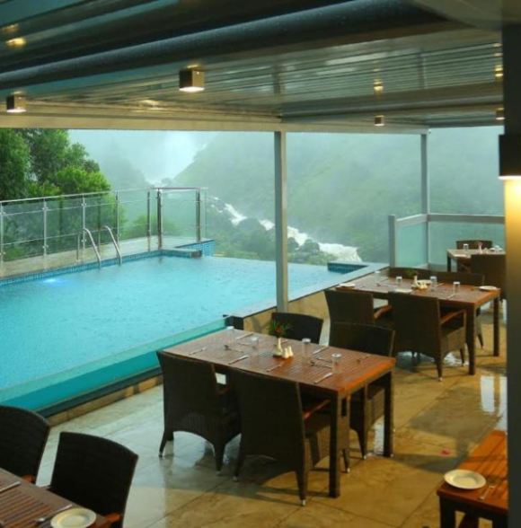 Blanket Hotel & Spa Munnar