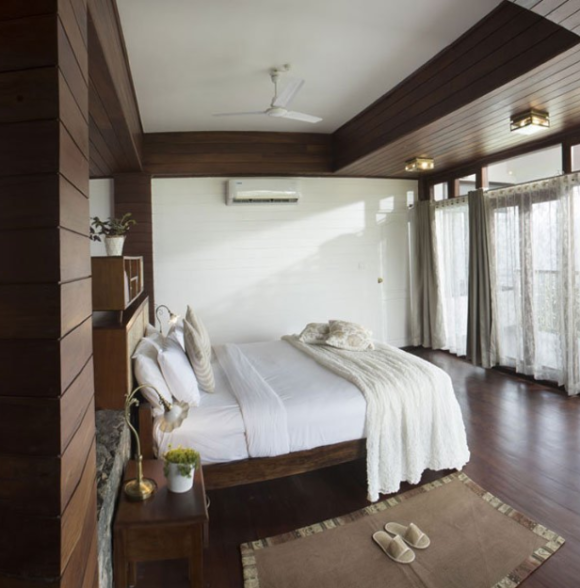 Hills and Hues Resorts Thekkady