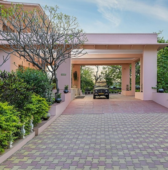 Hotel Dev Vilas