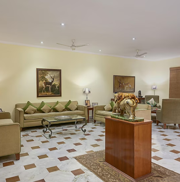 Hotel Dev Vilas