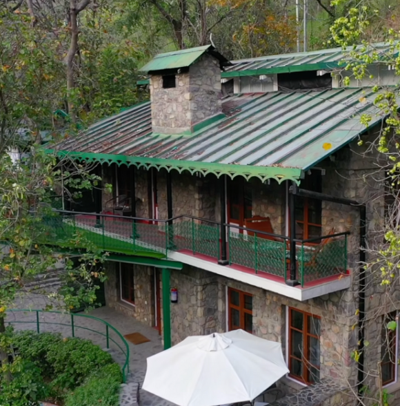 Neemrana's Glasshouse on The Ganges
