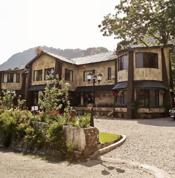 Shervani Hilltop