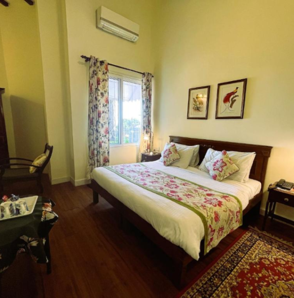 WelcomHeritage Kasmanda Palace