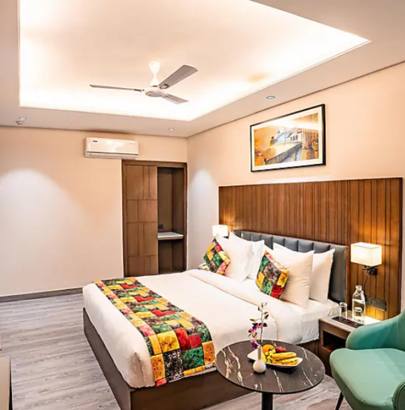 Regenta Place, Raaj