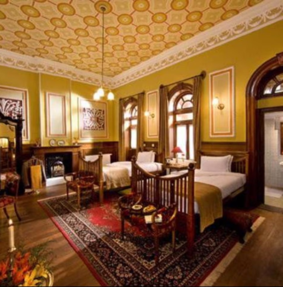WelcomHeritage Fernhills Royal Palace